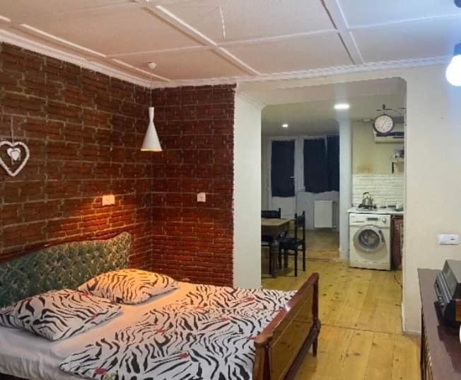 Guest House Kipiani Tbilisi Ngoại thất bức ảnh