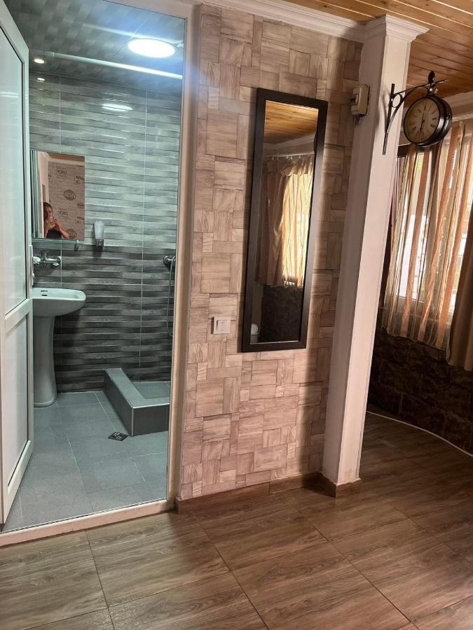 Guest House Kipiani Tbilisi Ngoại thất bức ảnh